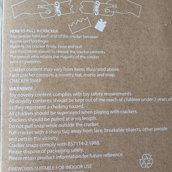 12 Holiday Christmas Crackers - Picture 4 of 6